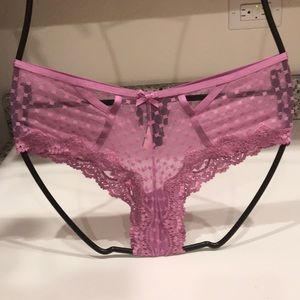 Victoria's Secret Intimates & Sleepwear - 💖 Victoria’s Secret Sexy Cheeky Panty Victoria's Secret Intimates & Sleepwear - 💖 Victoria’s Secret Sexy Cheeky Panty
